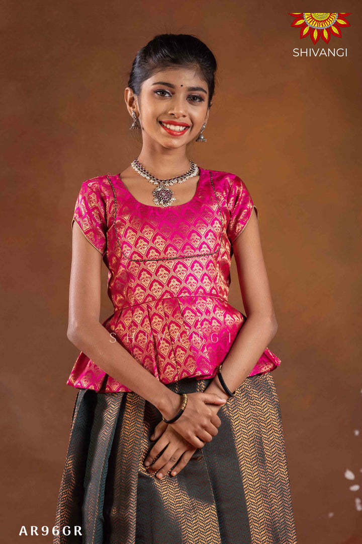 Girls Green Fish Tail Pattu Pavadai | Langa